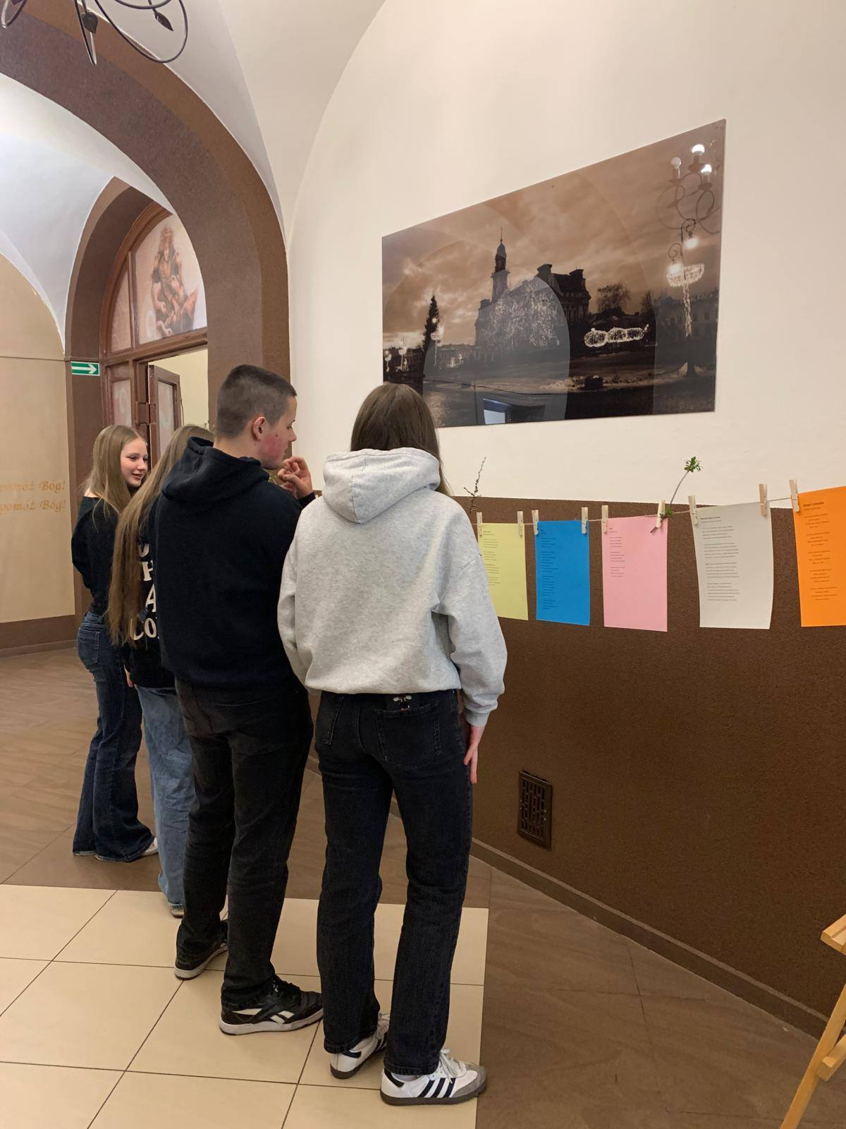 Zdjęcie Światowy Dzień Poezji 2026 (13)842d8ffd-5a0e-4407-a736-99b5cb2b61ea.jpg w galerii Światowy Dzień Poezji A. D. 2026